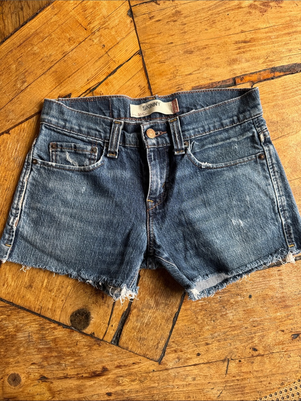 VTG LEVIS Dark Blue Frayed Hem Denim Shorts